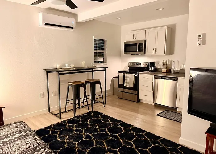 Violet Casita * Tempe